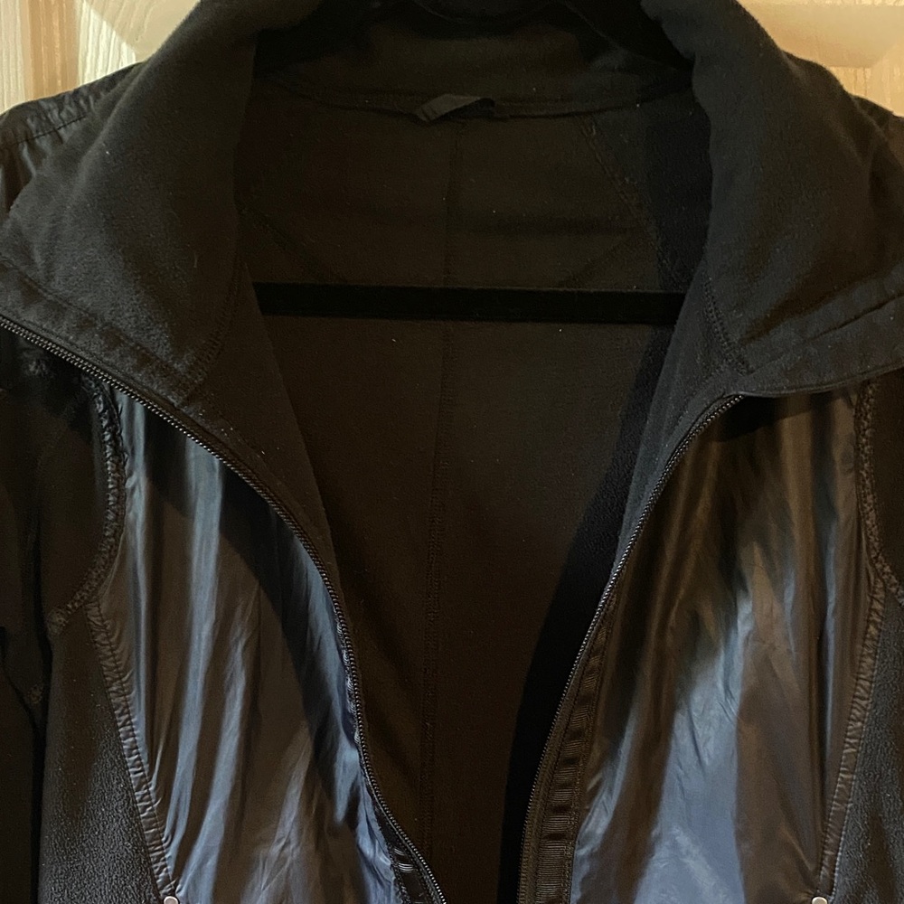 lululemon athletica Fleece fitted Jacket - Picture 5 of 6